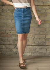 Maelia Medium Wash Denim Midi Skirt