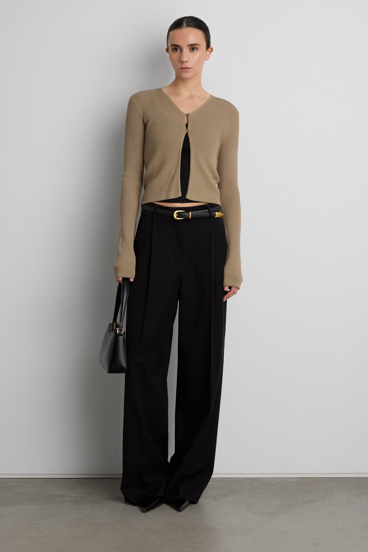 CROPPED LONG SLEEVE CARDIGAN
